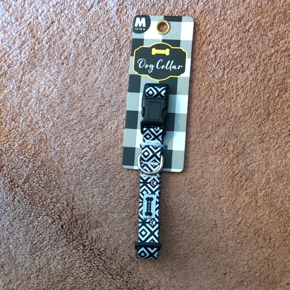 Dogs Collar. M. 12" to 18". Black and White. New SALE